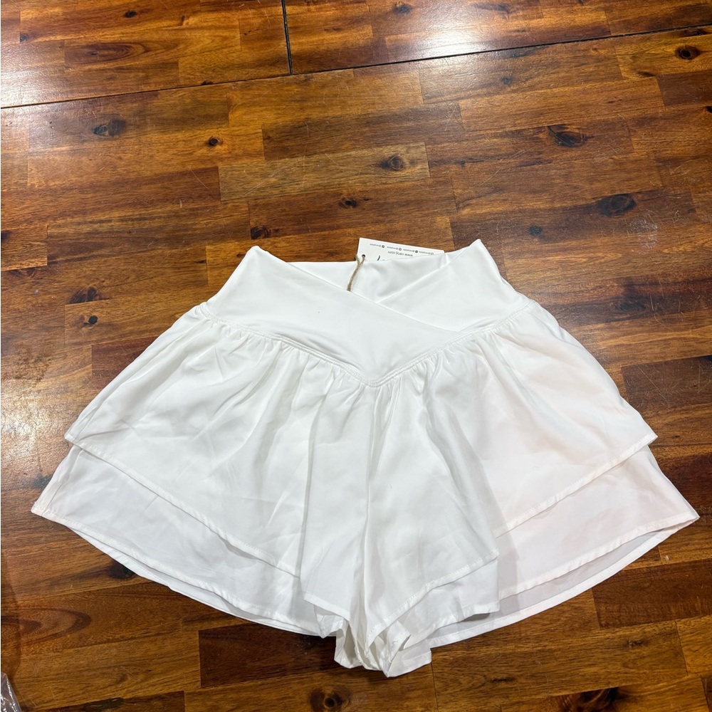 NWT New In Elegant White Layered Athletic Shorts Size Small